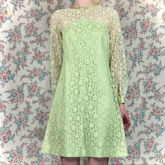 Vintage 60s light green lace dress - Picture 2 of 6